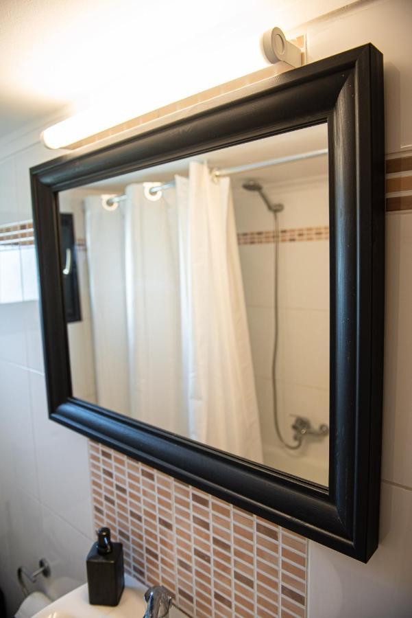 Grand Getaway Suite 300Mts From The Beach Peraía 外观 照片